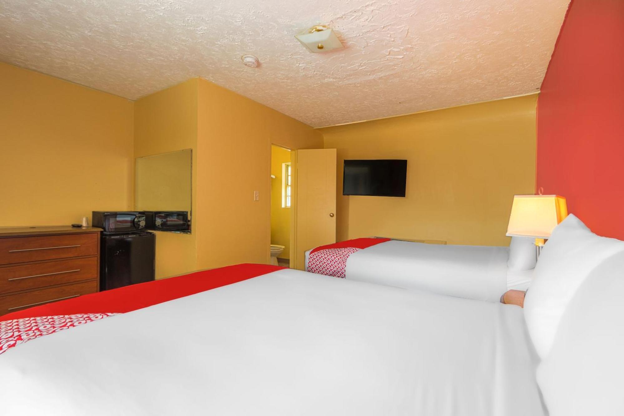 Oyo Hotel North Lima Oh - Boardman Esterno foto