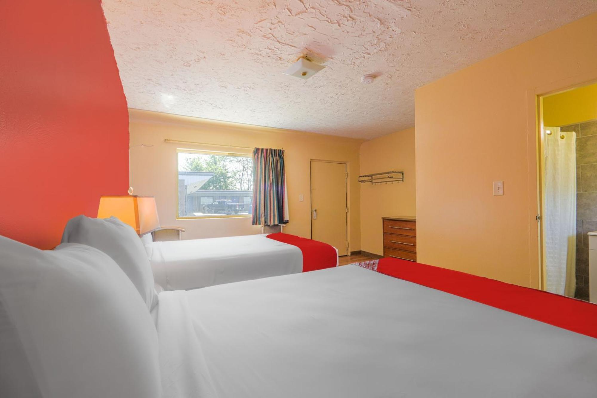 Oyo Hotel North Lima Oh - Boardman Esterno foto
